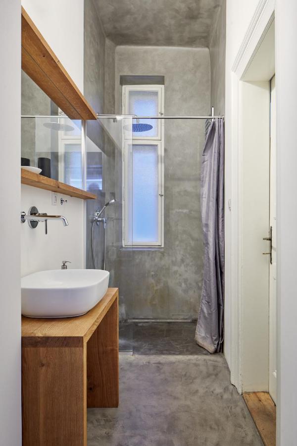 Artsy Flat Near Wenceslas Square By Days Apartament