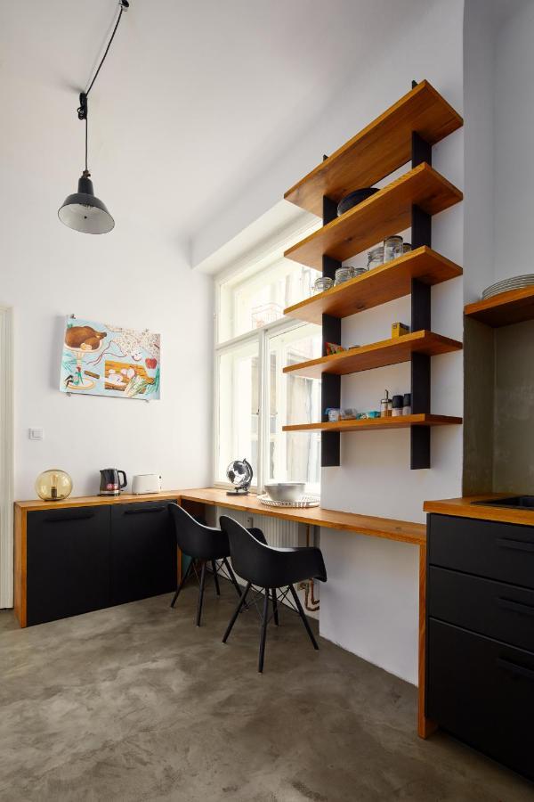 Artsy Flat Near Wenceslas Square By Days Apartament